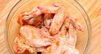 Как приготовить куриные крылья во фритюре?